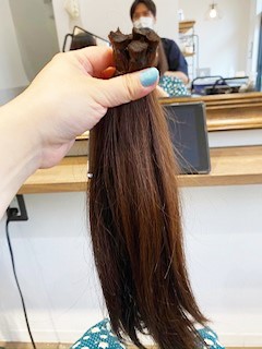 切った髪