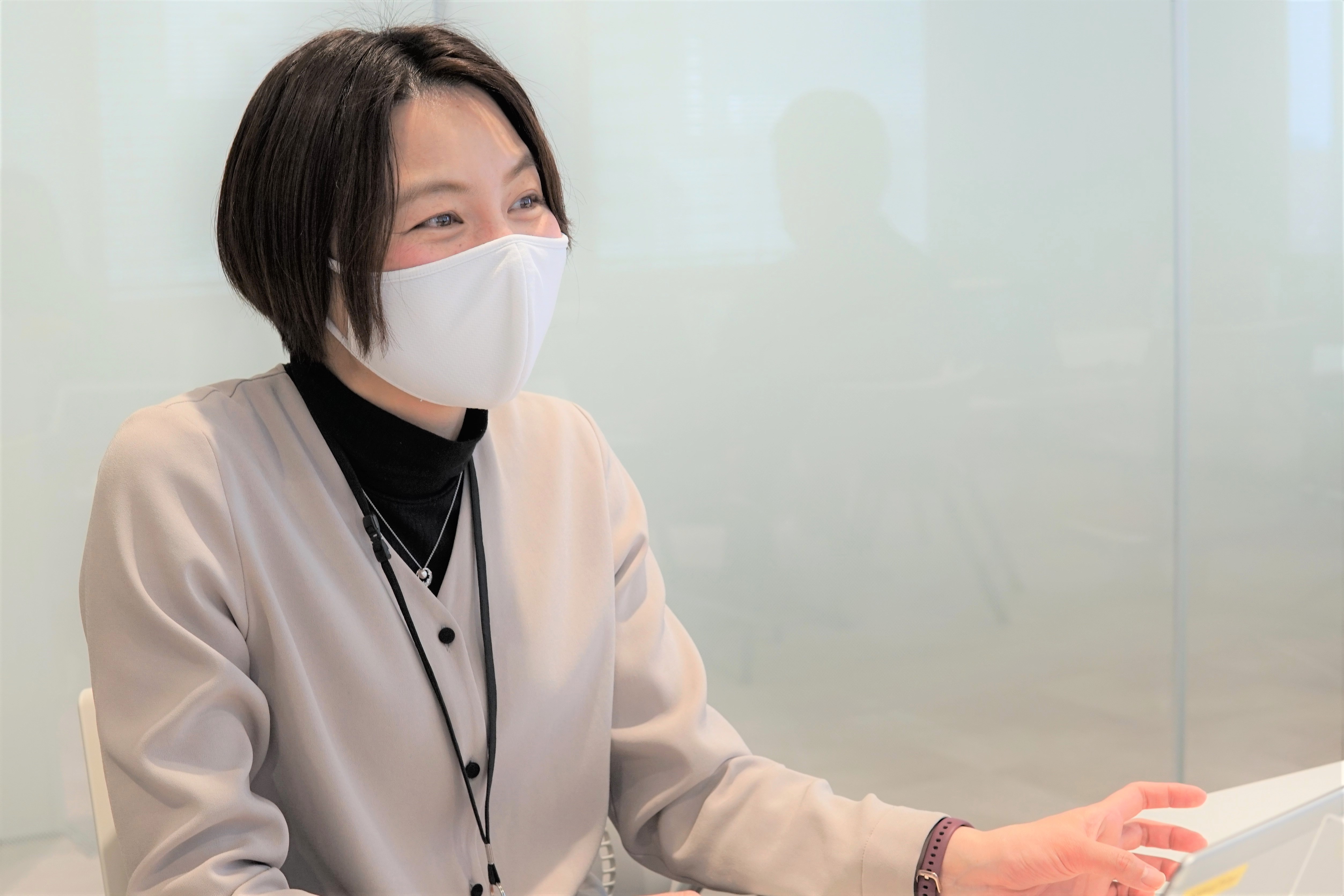 お話しする三浦さん