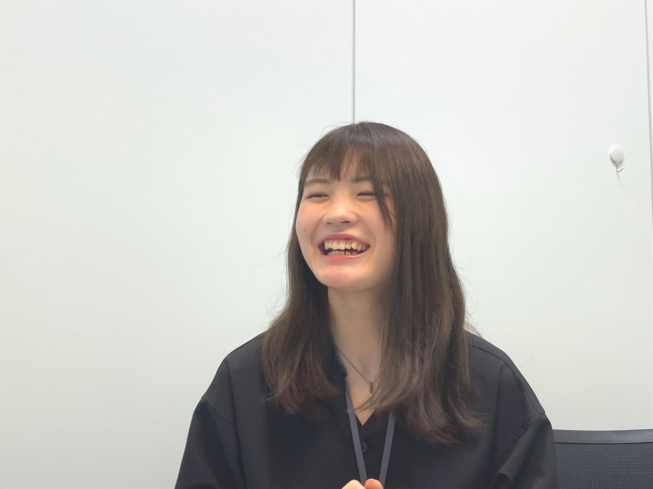 インタビュー中・門間さん6