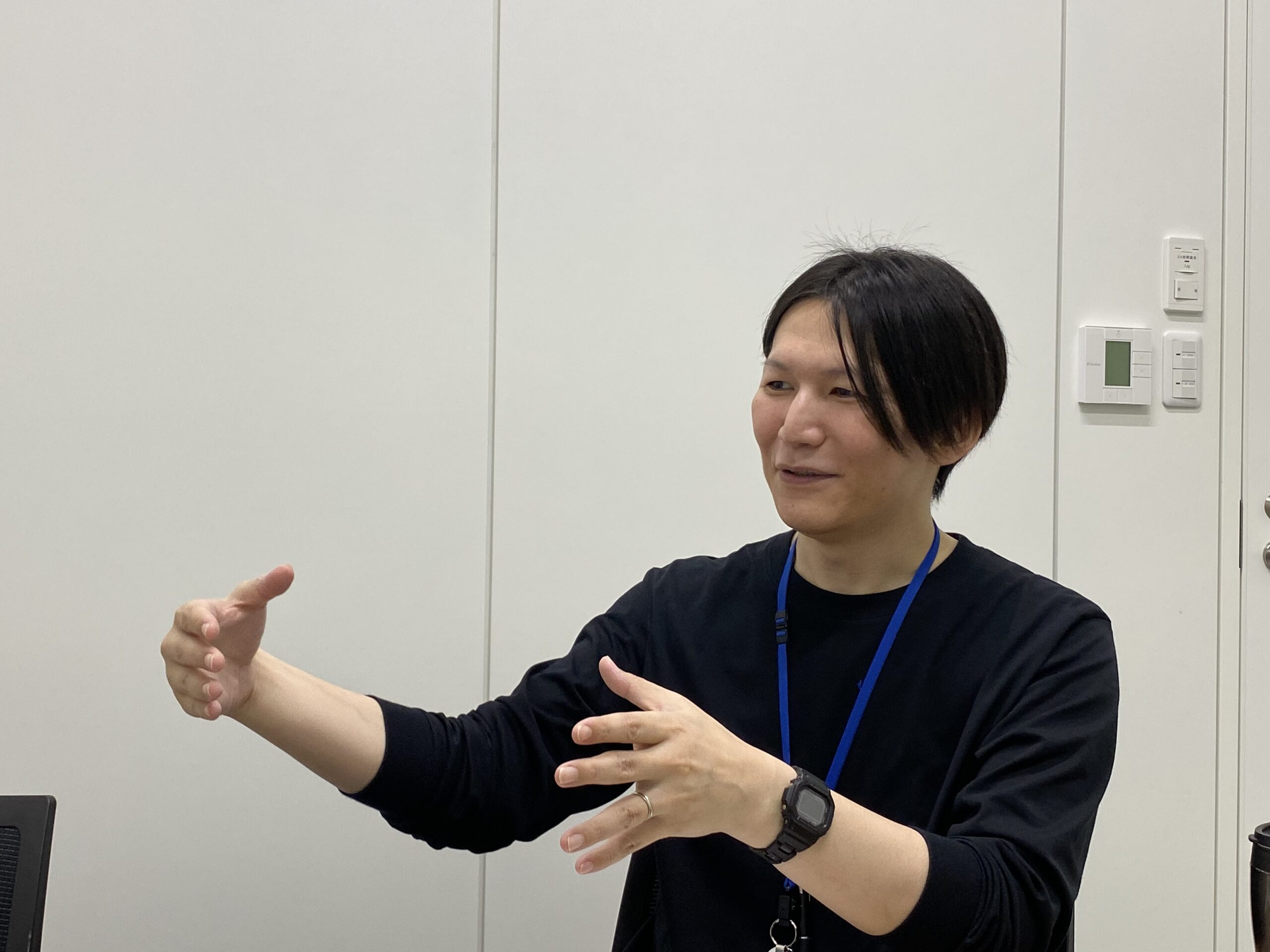 インタビュー中・後藤さん4