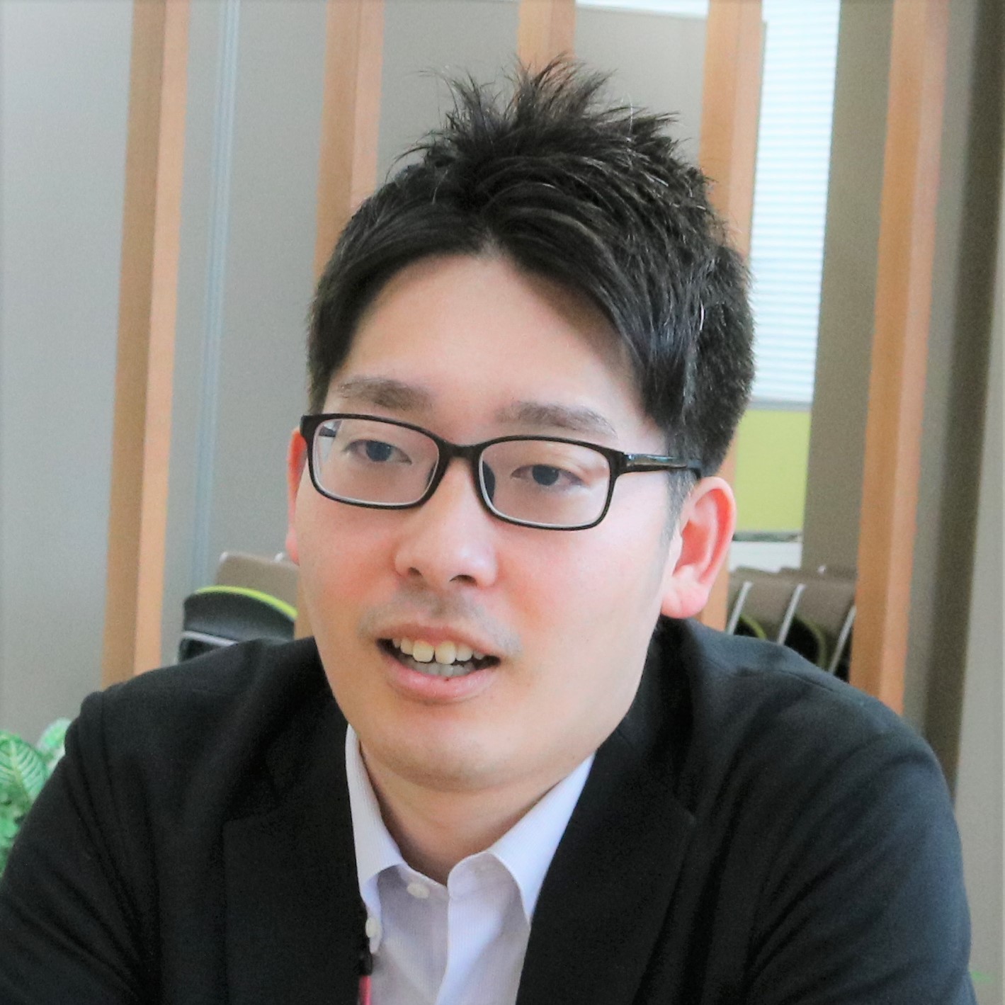 内さん