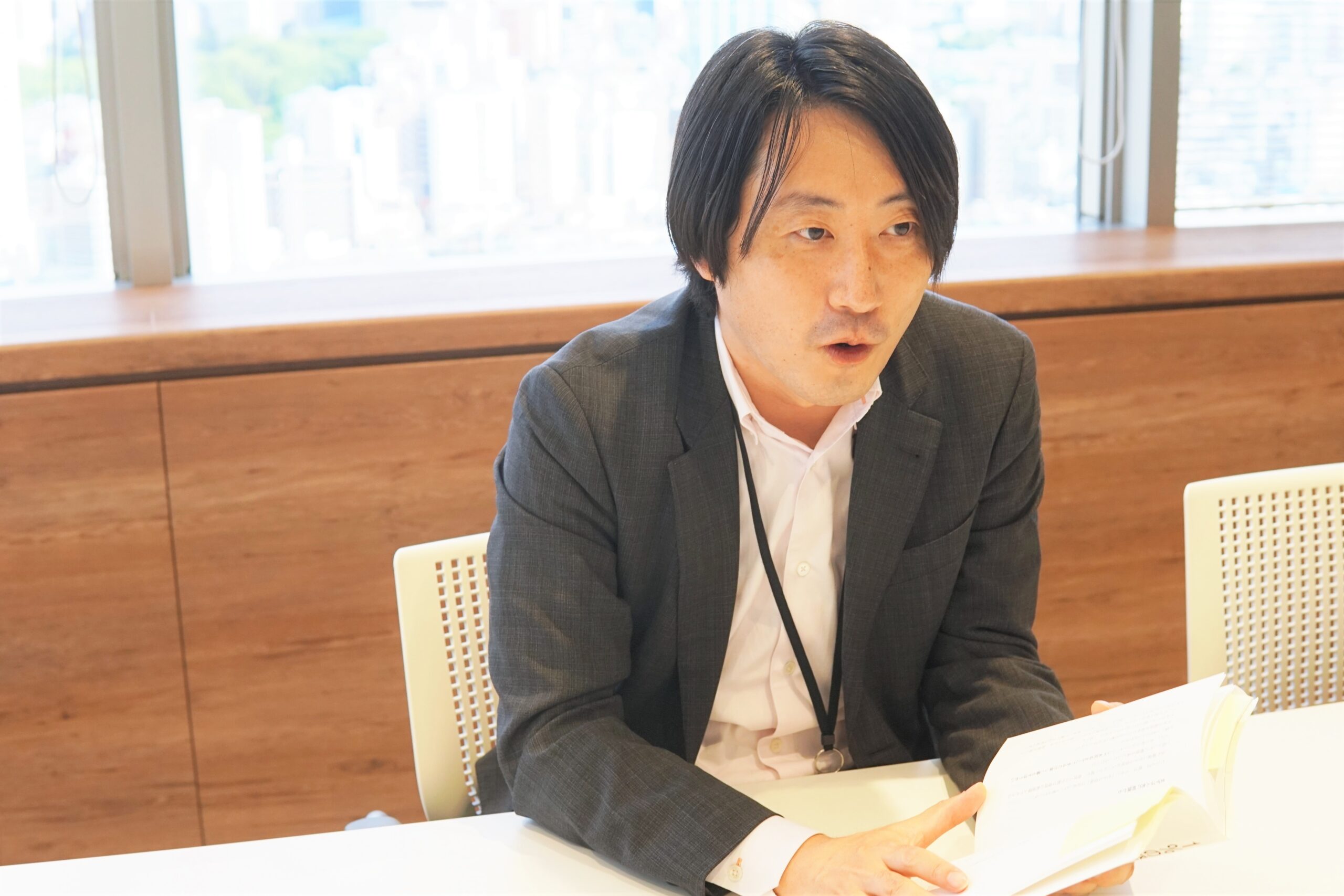 浅岡さんインタビュー中➀