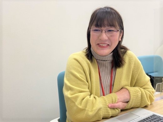 インタビュー中・横村さん