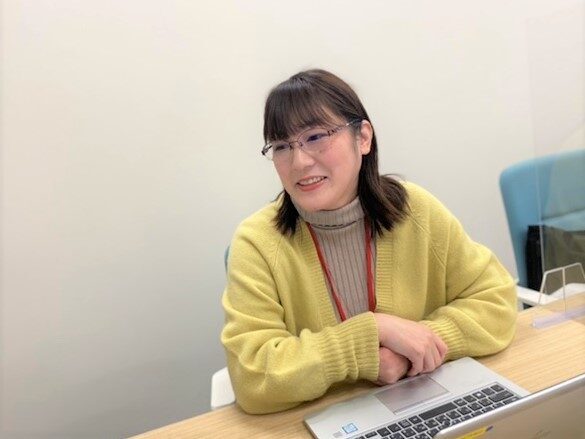 インタビュー中・横村さん