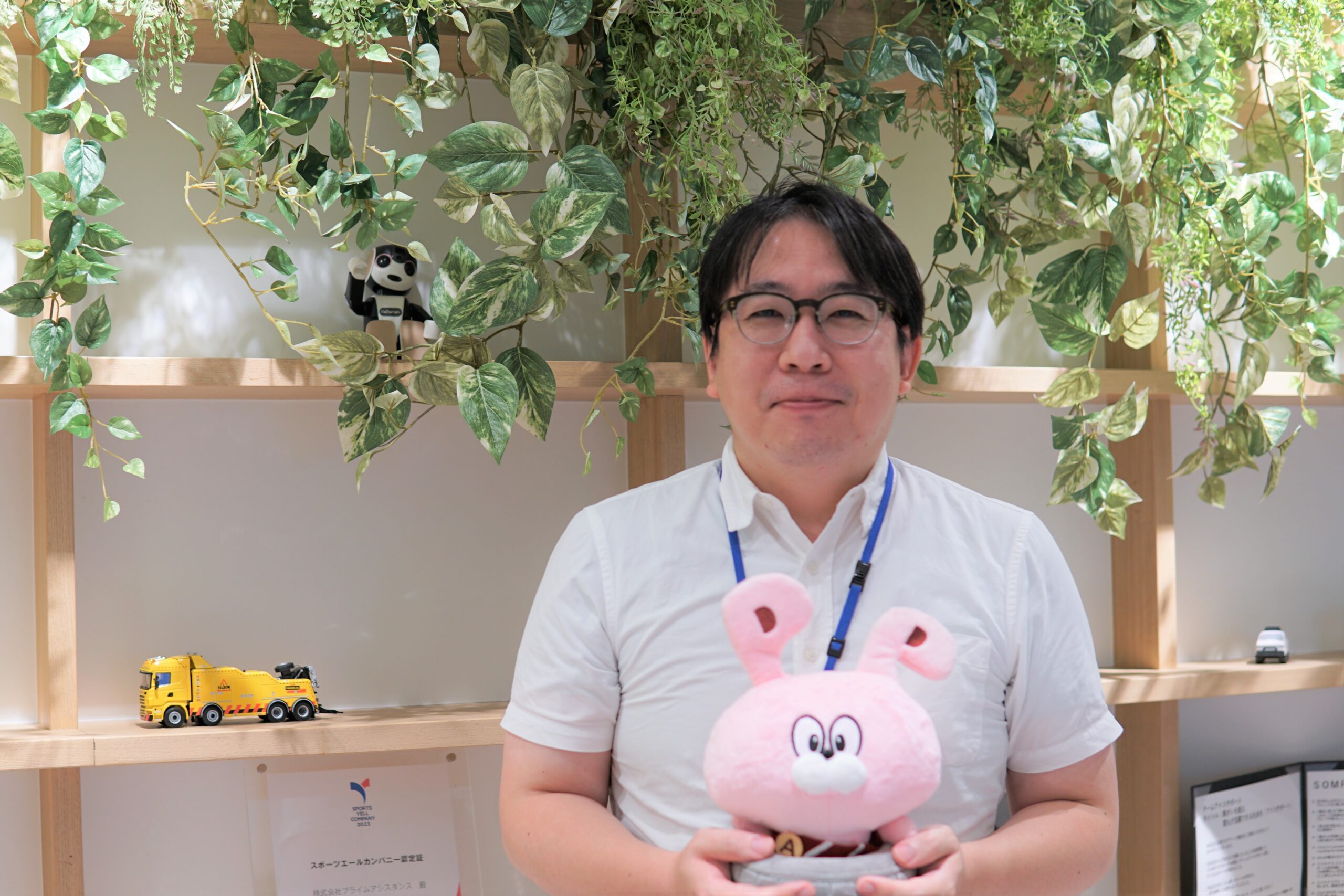 インタビュー中の角石さん